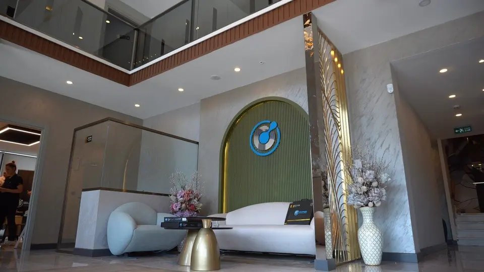 Implant treatment environment at BlueMagic Group Clinic